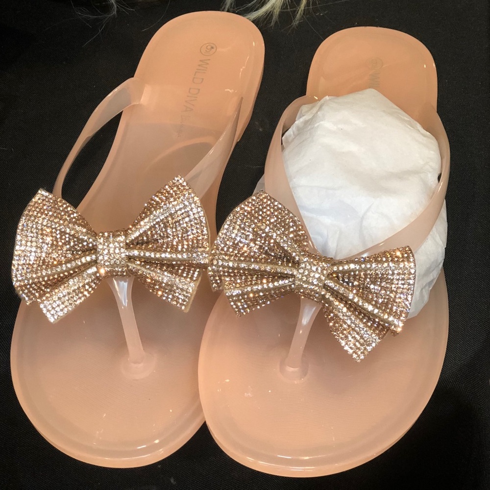 Sandals with bling